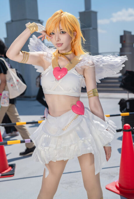 图片[2]-金色风暴席卷Comiket 106！美里千明破次元演绎《吊带袜天使》潘迪-cos图咖
