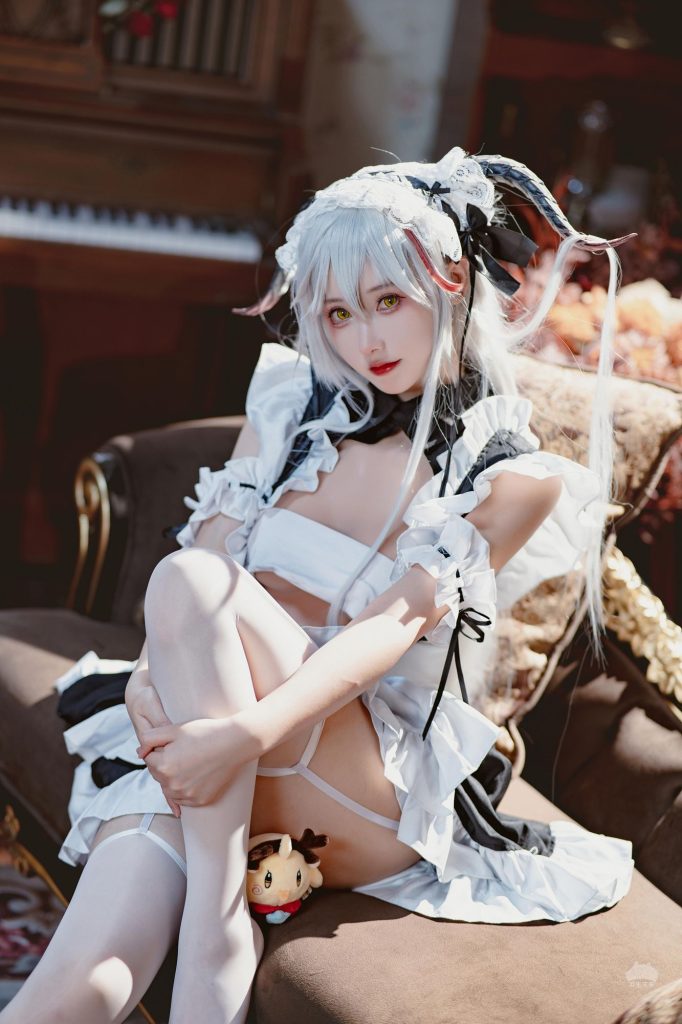 图片[4]-羽生三未神级还原碧蓝航线欧根亲王，女仆造型引爆全网热潮！-cos图咖