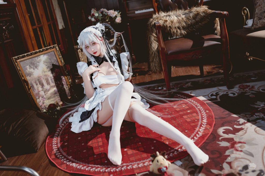 图片[1]-羽生三未神级还原碧蓝航线欧根亲王，女仆造型引爆全网热潮！-cos图咖