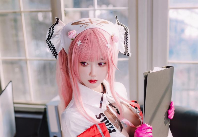 羽生三未神级演绎碧蓝航线英仙座,护士造型治愈力MAX引爆全网!-cos图咖