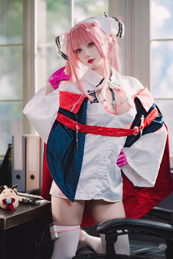 图片[4]-羽生三未神级演绎碧蓝航线英仙座，护士造型治愈力MAX引爆全网！-cos图咖