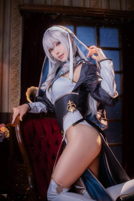 图片[2]-圣骑士降临！ElyEE子白银诺艾尔COS完美诠释温柔与力量-cos图咖