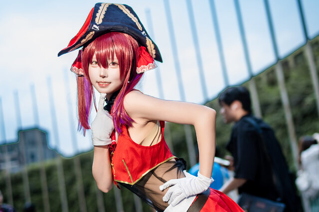 海贼王气质全开！Reo神级还原Hololive宝钟玛琳COS引爆FFK45全场热潮-cos图咖