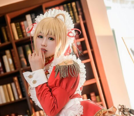 绝美还原!羽生三未尼禄COS完美再现罗马女帝的华丽与自信-cos图咖