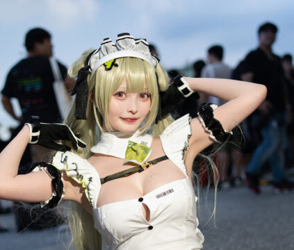 甜度爆表！Suzura铃木索达女仆COS燃爆FF45，治愈笑容引爆全场-cos图咖