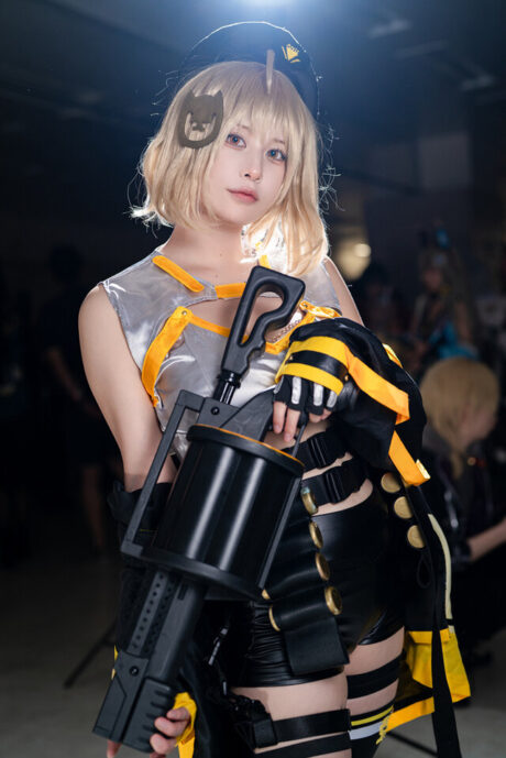 图片[3]-战力爆表又性感撩人！Nagisha神还原《妮姬》阿妮斯燃爆池袋同人展-cos图咖