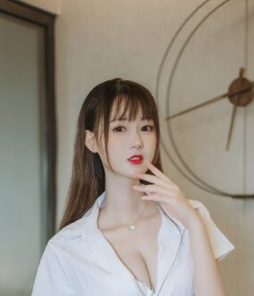 办公室女神降临!羽生三未OL女郎COS演绎都市时尚风暴-cos图咖