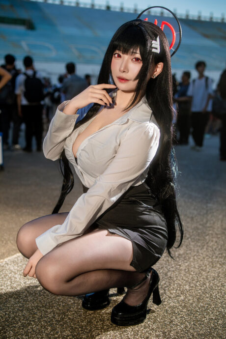 图片[2]-巅峰还原！葵Aoi《蔚蓝档案》调月莉音COS制霸FF45，大姐头气场席卷全场-cos图咖