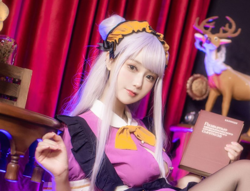 魔法女仆降临!羽生三未万圣节原创COS引爆视觉盛宴,丝袜造型惊艳全网-cos图咖