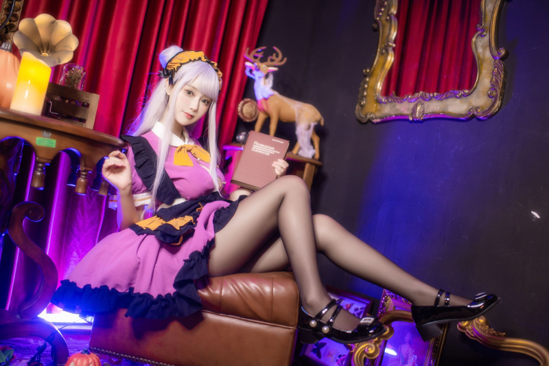 魔法女仆降临！羽生三未万圣节原创COS引爆视觉盛宴，丝袜造型惊艳全网-cos图咖