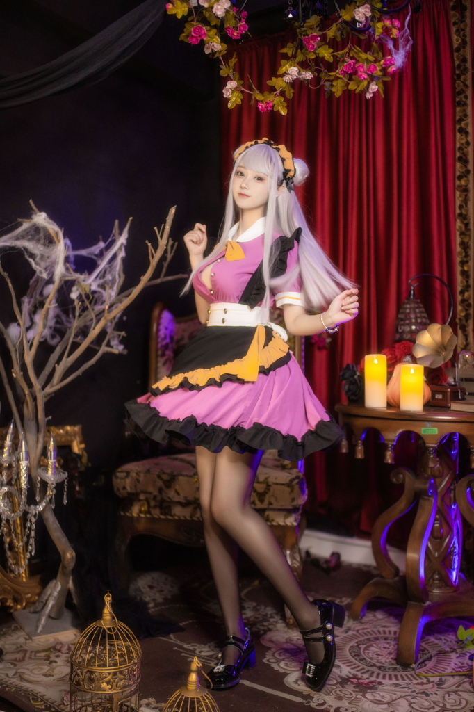 图片[5]-魔法女仆降临！羽生三未万圣节原创COS引爆视觉盛宴，丝袜造型惊艳全网-cos图咖