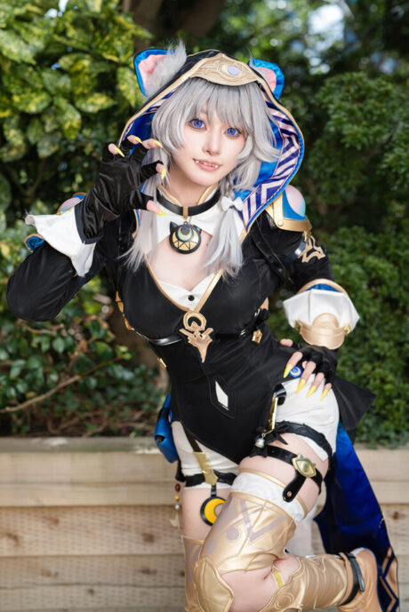 图片[4]-猫女魅影惊艳全场！竹林小虎赛飞儿COS神还原，完美演绎《崩坏：星穹铁道》黄金裔魅力-cos图咖