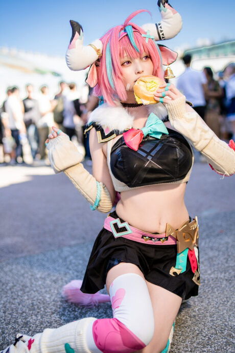 图片[2]-甜度爆表！Suzuran神还原《原神》瓦雷莎，FF45漫展掀起治愈系风暴-cos图咖