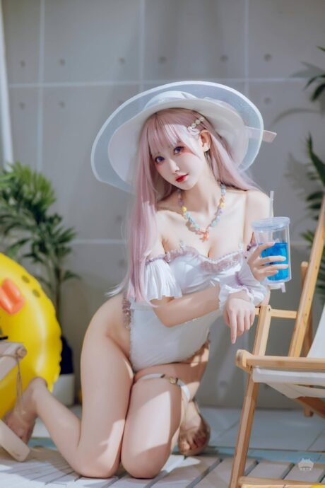 图片[2]-羽生三未泳装普利茅斯COS，夏日清凉造型引爆视觉盛宴！-cos图咖