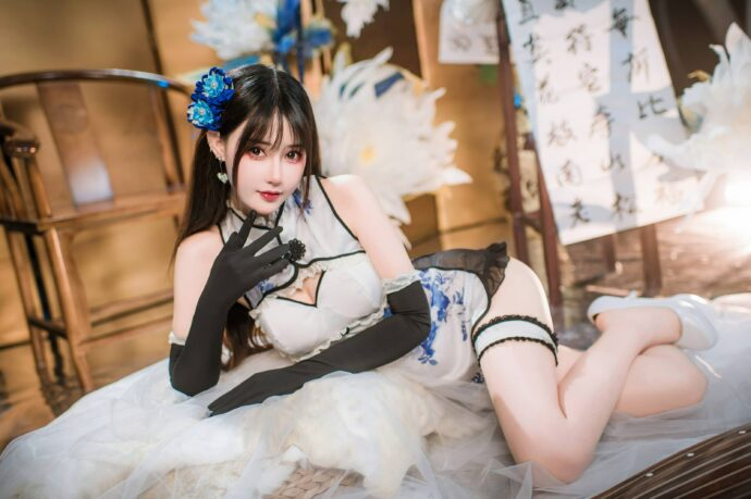 羽生三未青花瓷旗袍COS,古典与性感完美交融-cos图咖
