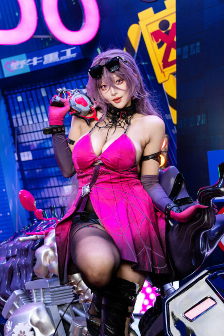 图片[4]-Natsume枣糕神级还原《追逐卡蕾多》露西，机车造型引爆TGS2025-cos图咖