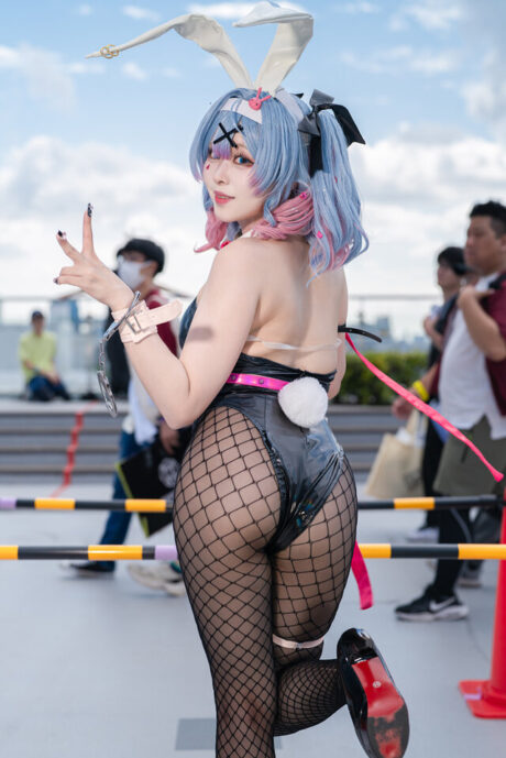 图片[2]-虚拟歌姬初音未来COS：魅惑兔女郎惊艳Comiket 106，引爆次元狂潮！-cos图咖