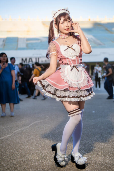 甜度超标！HeleneKairin猫耳女仆COS引爆漫展，俏皮眼神秒杀全场-cos图咖