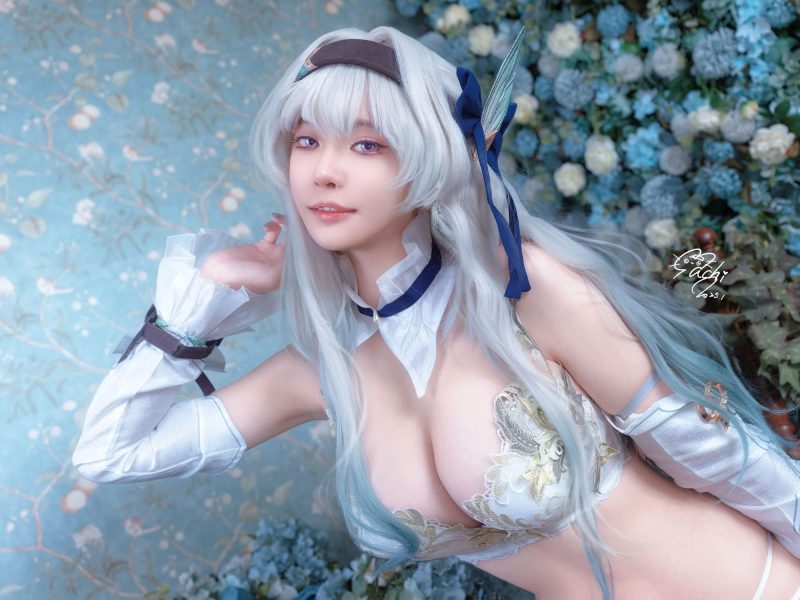 星河灼焰！Machi馬吉化身流萤，以艺者之姿点燃宿命迷途-cos图咖