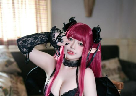 魅魔觉醒：半半子诠释小恶魔利兹，颠覆你对喜多川海梦的想象-cos图咖