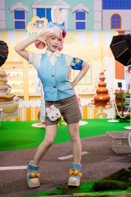 图片[2]-治愈风暴席卷TGS！肃雨化身安妮，以温柔俘获全球玩家目光-cos图咖