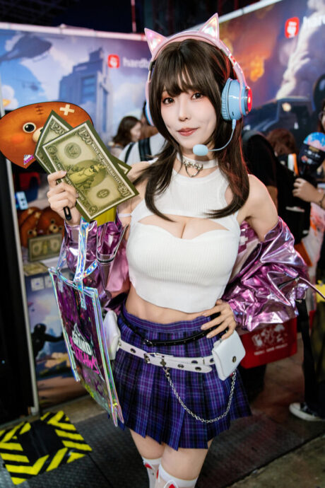 图片[2]-反差萌引爆TGS！ElyEE子萌系GTA COS成东京电玩展焦点-cos图咖