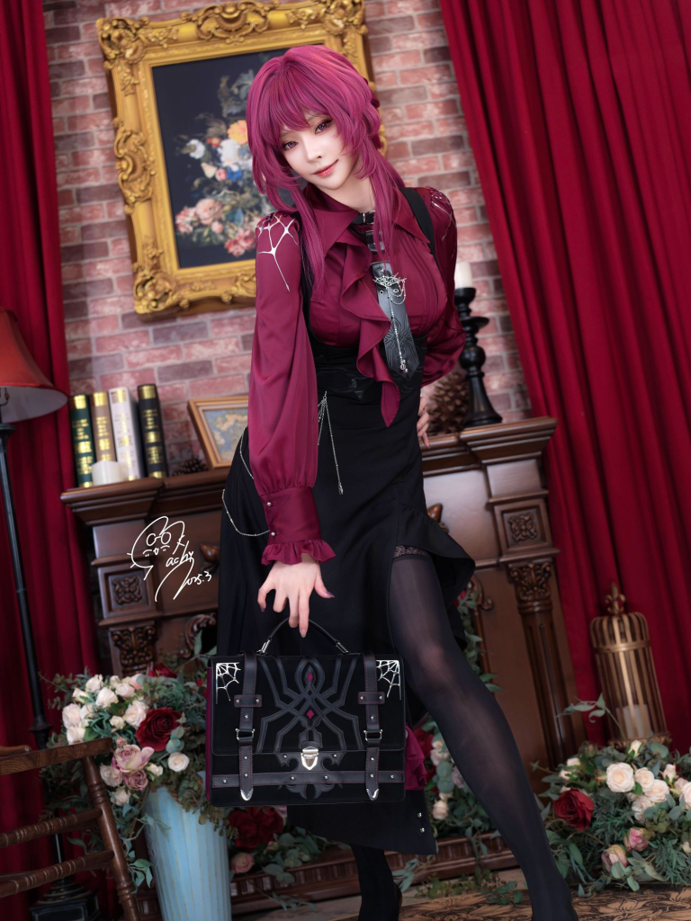 图片[3]-优雅即武器：Machi馬吉化身卡芙卡，以致命魅力布下星核迷局-cos图咖