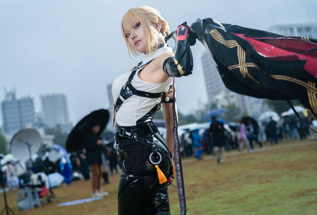 夜雨燃星！浅葱日茉莉化身伊芙琳，于池袋街头演绎赛博风暴-cos图咖