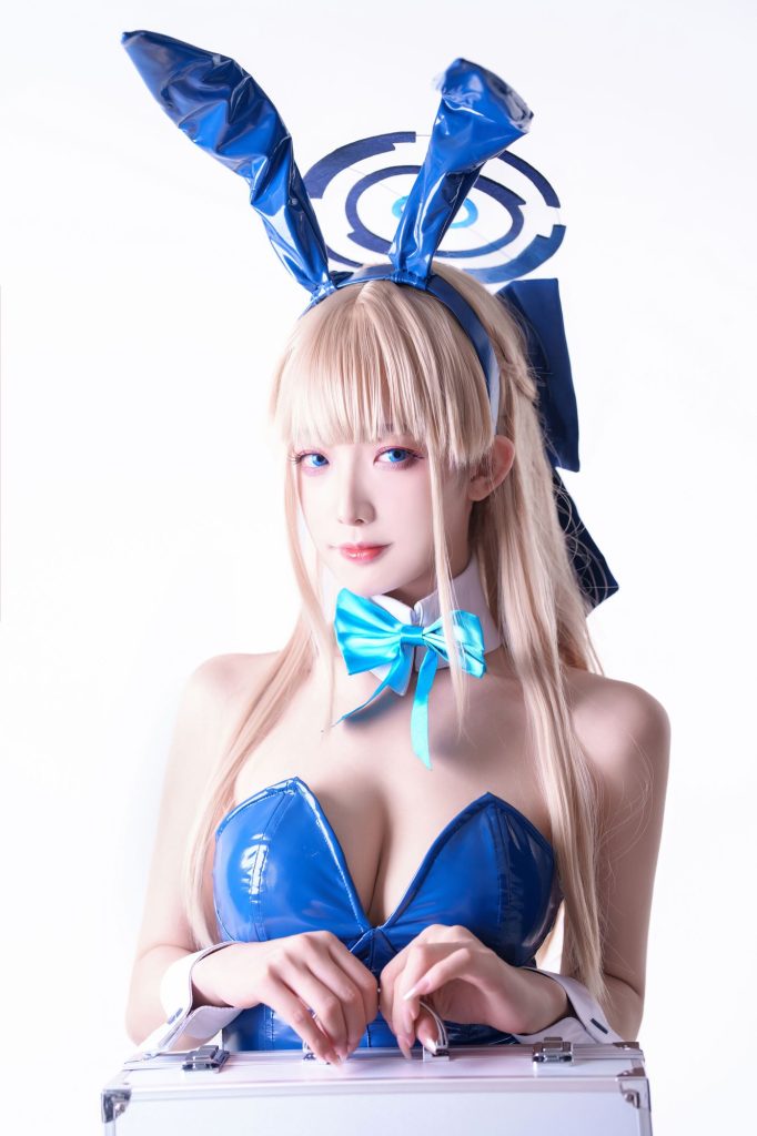 图片[5]-特工魅兔！封疆疆v兔女郎飞鸟马时COS，以赛博美学引爆绝对领域-cos图咖