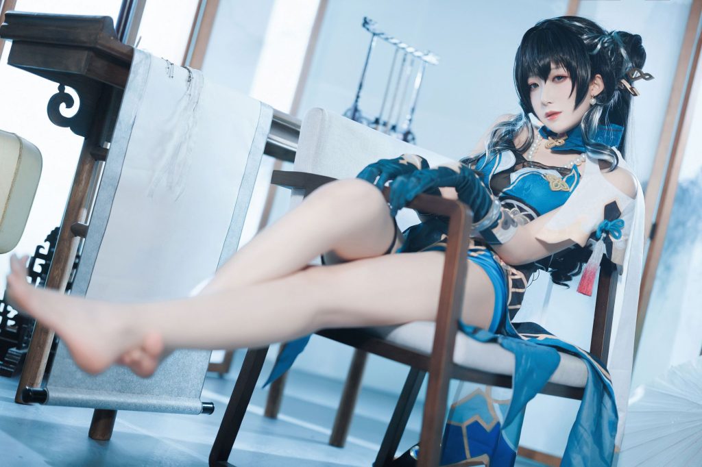 图片[1]-智性美学巅峰！封疆疆v化身阮梅，以学者之姿定义星河优雅-cos图咖