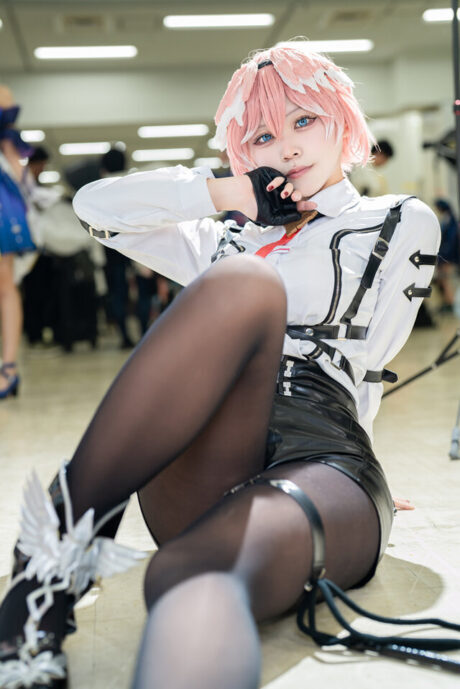 图片[4]-夜雨中的提线人偶：青野悠悠以绝对掌控力唤醒鹰岭露依次元神韵-cos图咖