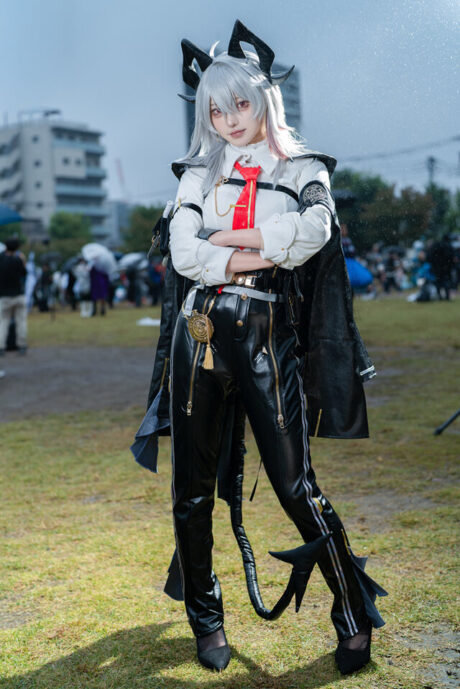 图片[2]-异界共鸣！su冬コミ化身赞妮，于池袋万圣夜破界演绎《鸣潮》美学-cos图咖