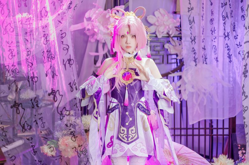 执卷观星:桜桃喵符玄演绎命运之美-cos图咖