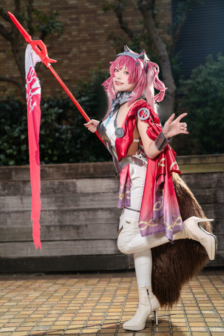 图片[3]-赤锋战舞：Uni梅桃COS露帕，诠释鸣潮的战斗美学-cos图咖