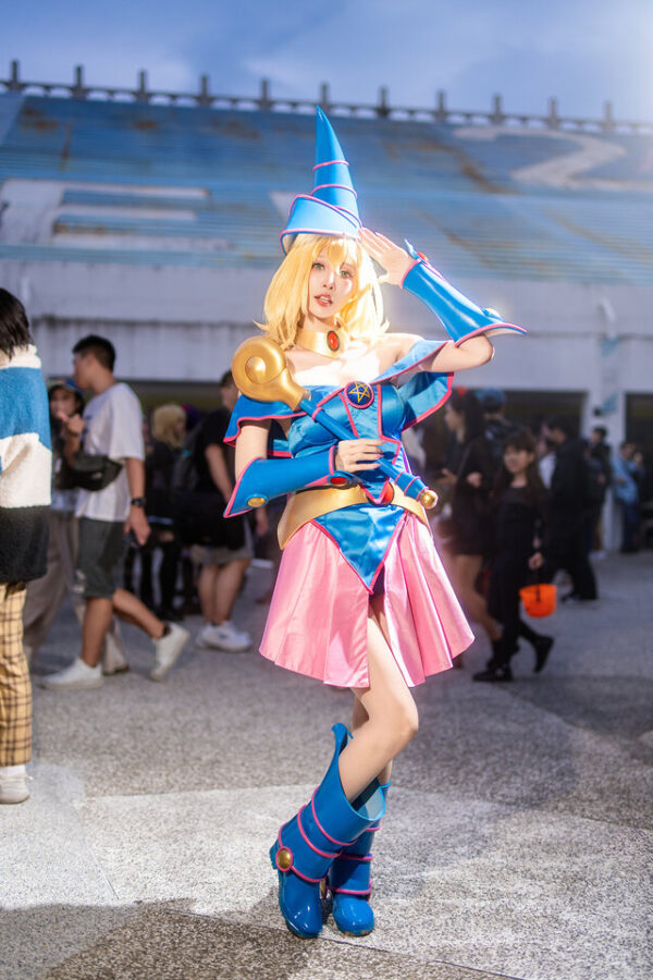 图片[2]-魔法降临现实：餓小璇miu黑魔导女孩PF43惊艳全场-cos图咖