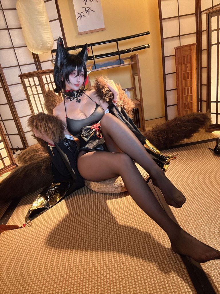 图片[1]-神降·重樱！rioko凉凉子化身浅间，以巫女之姿引爆冷艳美学风暴-cos图咖