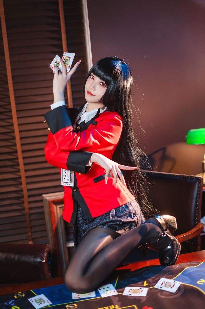 图片[3]-危险赌局的优雅邀请：蜜汁猫裘蛇喰梦子的狂气美学-cos图咖