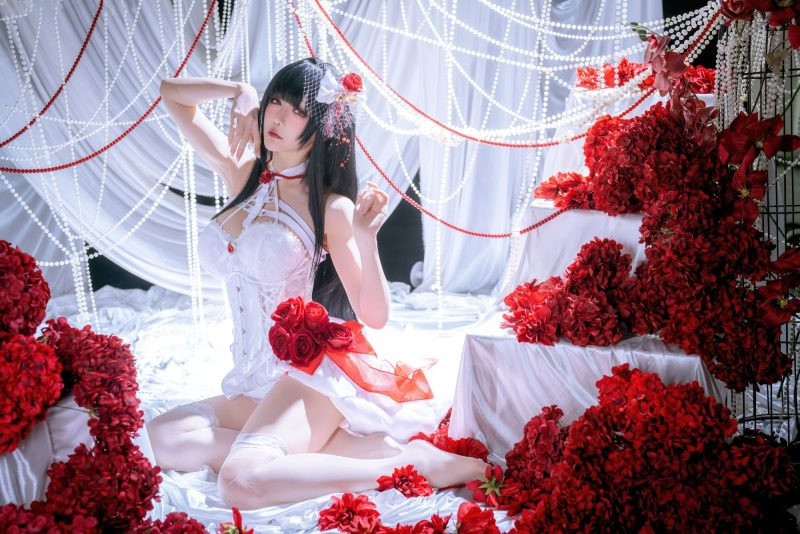 宴会厅中的冷艳女王：星之迟迟礼服米哈拉的高贵叙事-cos图咖