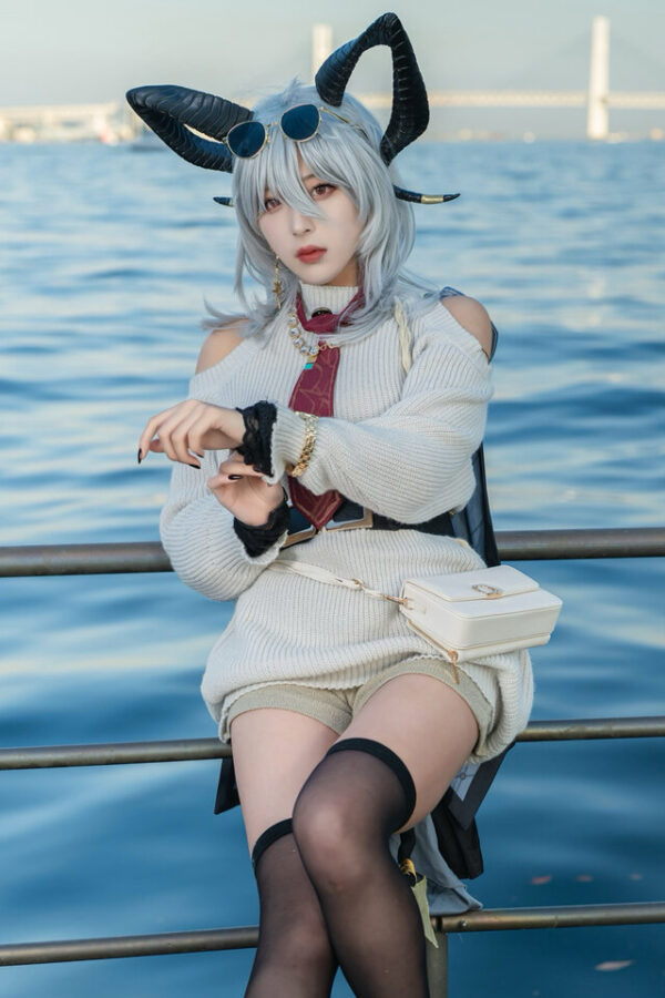 图片[4]-横滨海风中的鸣潮赞妮：Rura高还原度休闲装亮相ANIMEK-cos图咖