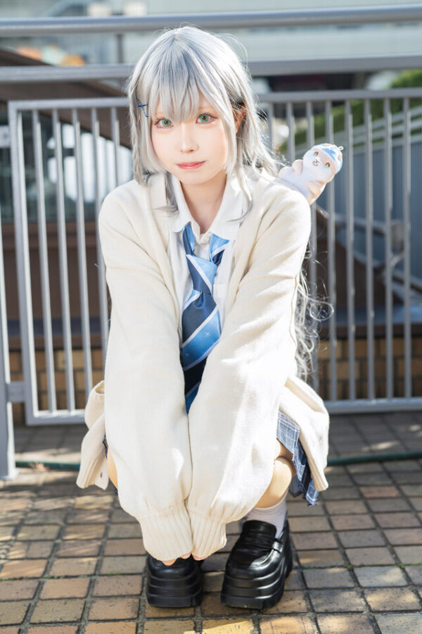 图片[4]-阳光城里的清新骑士：Reo演绎白银诺艾尔制服魅力-cos图咖