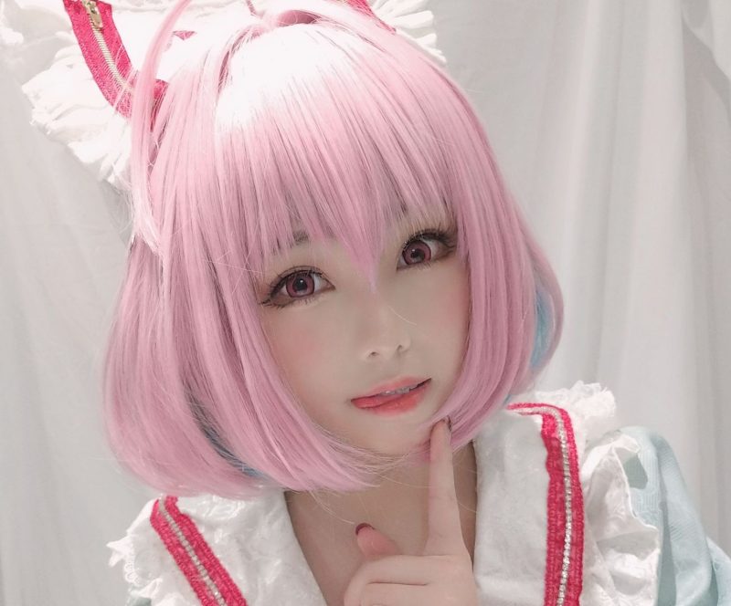 女仆舞台上的俏皮偶像：蜜汁猫裘梦见璃亚梦演绎甜美温婉-cos图咖