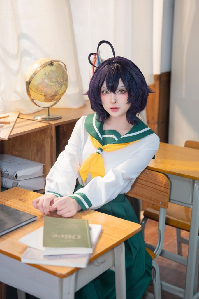 图片[2]-教室里的情绪留白：清水由乃柊舞缇娜的反差叙事-cos图咖
