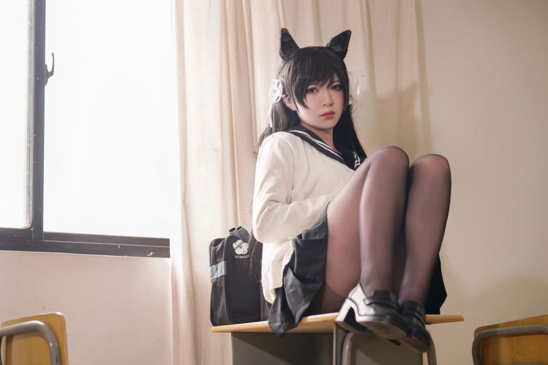 课桌旁的温柔统治：BANBANKO半半子爱宕的学园控场术-cos图咖