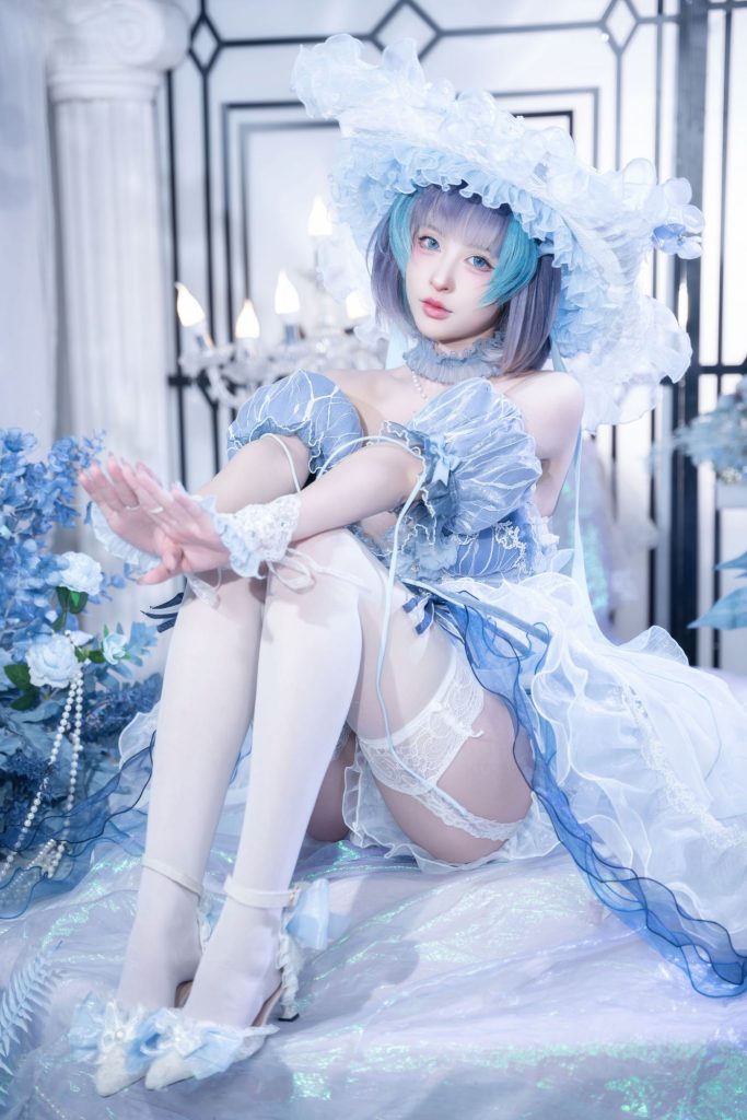 图片[4]-蓝白薄雾中的猫系梦境：清水由乃柴郡废稿礼服的温柔叙事-cos图咖