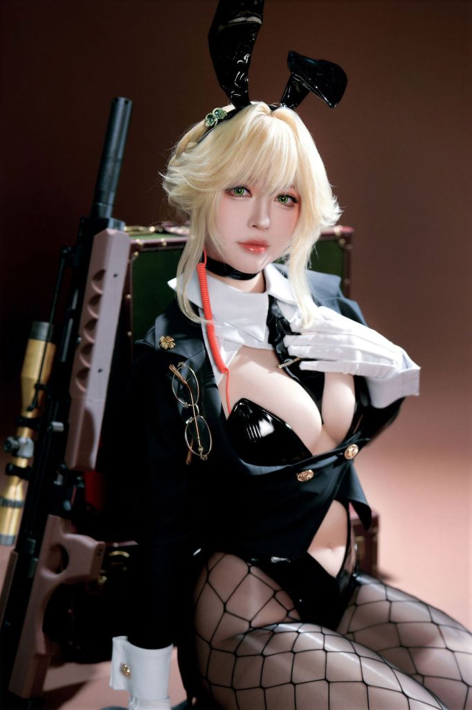 图片[2]-兔耳之下的执行者逻辑：BANBANKO半半子爱德的冷静优雅-cos图咖