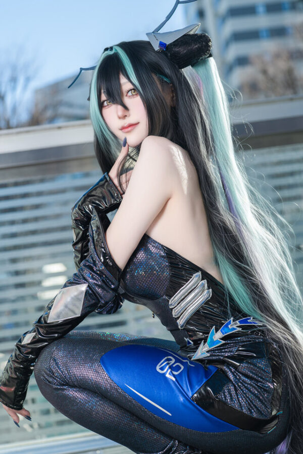 图片[2]-都市光影中的未来人鱼：Otochan小美人鱼的冷感柔美-cos图咖