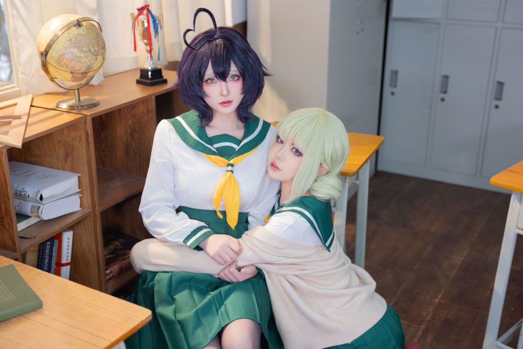 图片[1]-教室里的情绪留白：清水由乃柊舞缇娜的反差叙事-cos图咖
