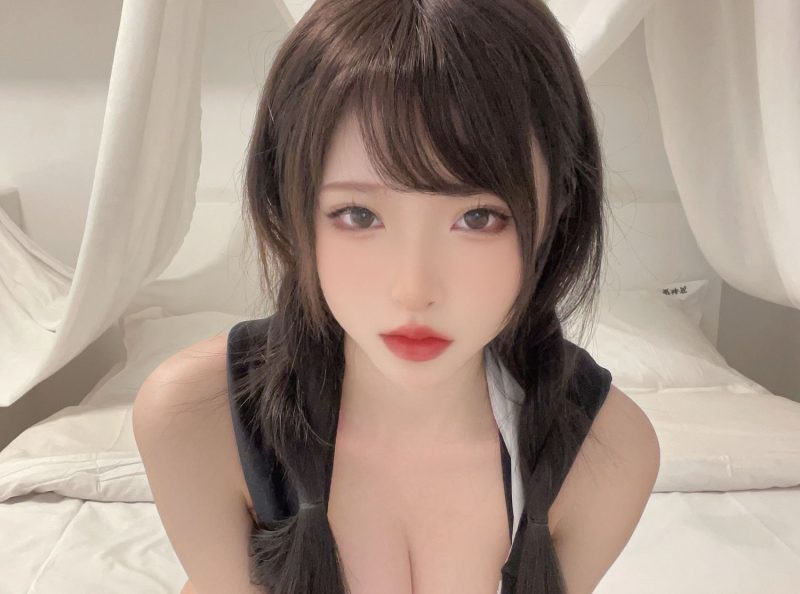 楼梯转角的海之低语：清水由乃鲸鱼妹妹的俏皮幻想-cos图咖