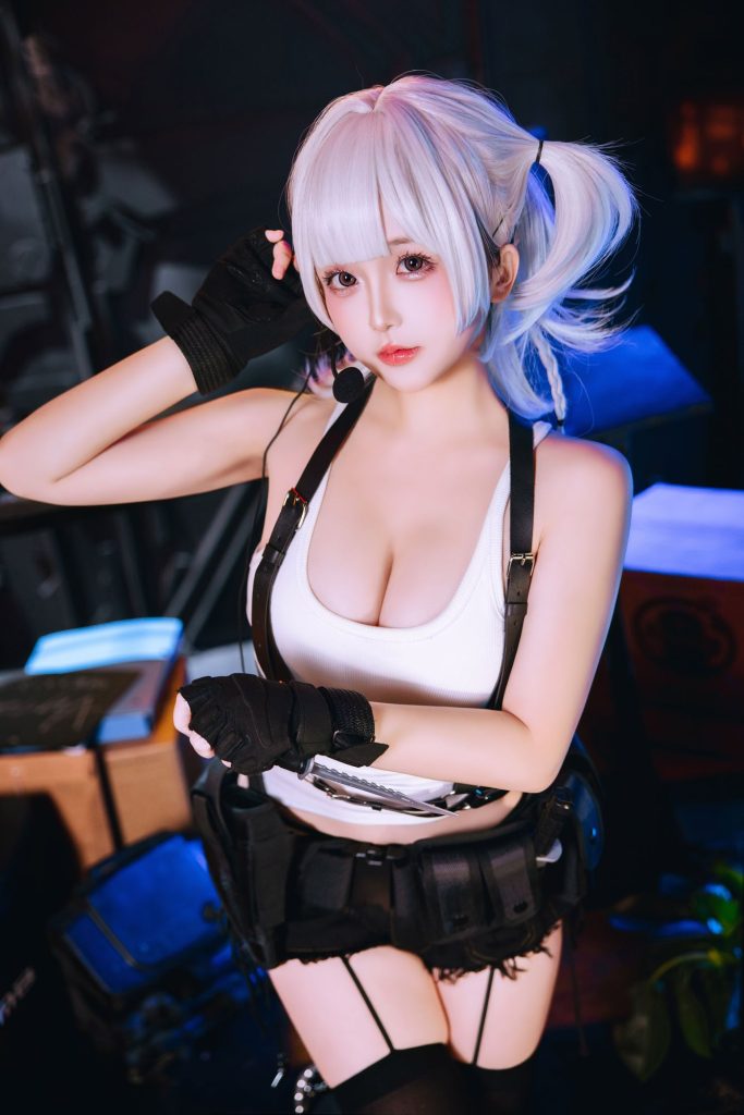 图片[3]-暗巷信号灯下的冷感利刃：日奈娇女特工的秩序美学-cos图咖
