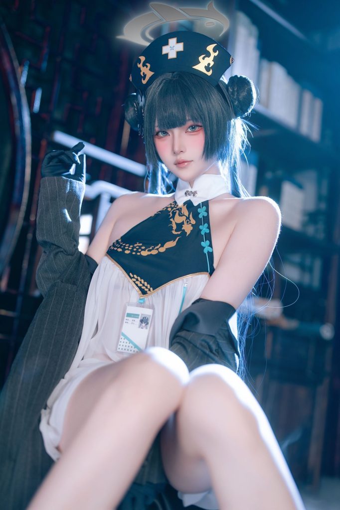 图片[4]-书斋迷雾中的权力变奏：屿鱼Yukako妃咲的制服美学-cos图咖
